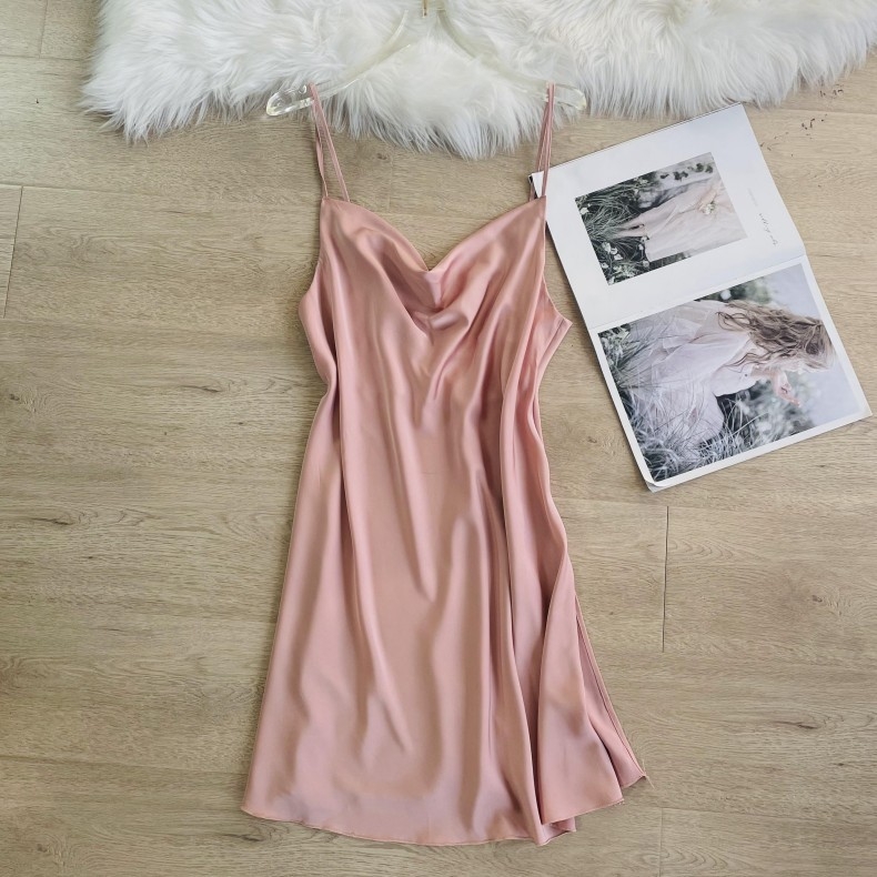 Νυχτερινό νυχτικό με V‑λαιμό, τιράντες, λεπτό πολυεστερικό ύφασμα, κορεατικό στυλ, σχίσιμο