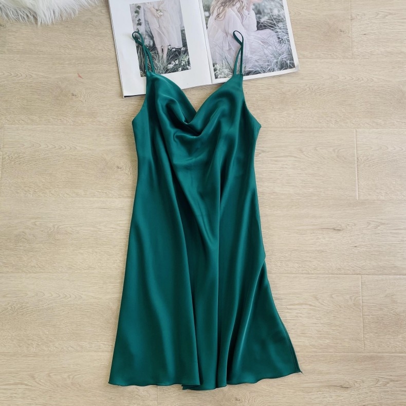 Νυχτερινό νυχτικό με V‑λαιμό, τιράντες, λεπτό πολυεστερικό ύφασμα, κορεατικό στυλ, σχίσιμο