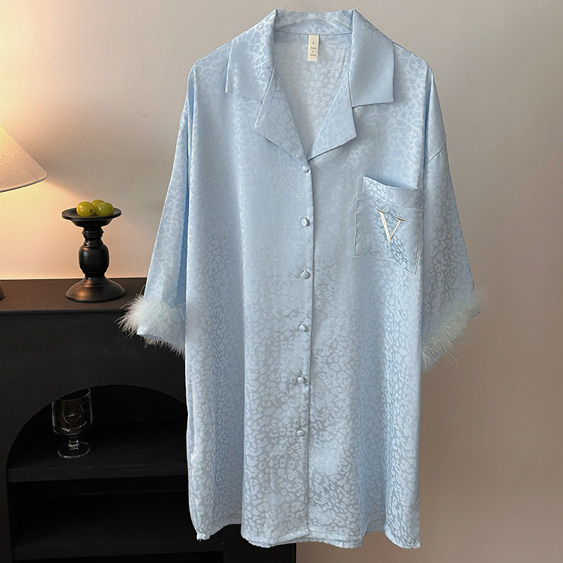 Νυχτικό λεοπάρ από ice silk, με μακριά μανίκια