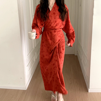 Νυχτικό οικιακής χρήσης από βαμβακο-σίλκο ύφασμα, γλυκό Siames stil, V-λαιμό, μανίκια ¾, μακρύ μέχρι τον αστράγαλο