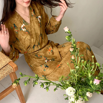 Νυχτικό οικιακής χρήσης από βαμβακο-σίλκο ύφασμα, γλυκό Siames stil, V-λαιμό, μανίκια ¾, μακρύ μέχρι τον αστράγαλο