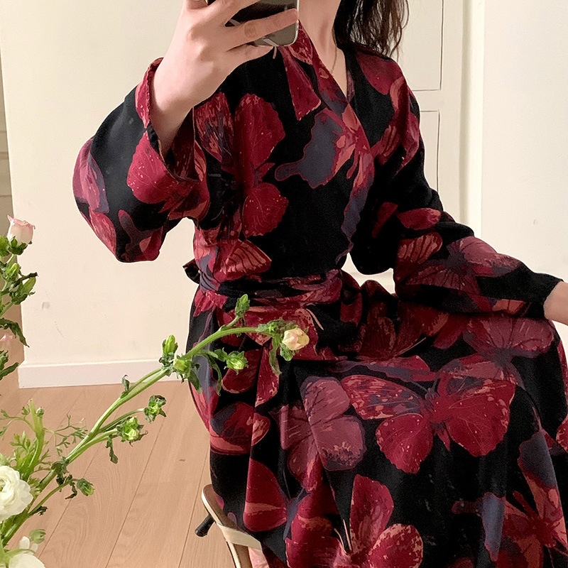 Νυχτικό οικιακής χρήσης από βαμβακο-σίλκο ύφασμα, γλυκό Siames stil, V-λαιμό, μανίκια ¾, μακρύ μέχρι τον αστράγαλο