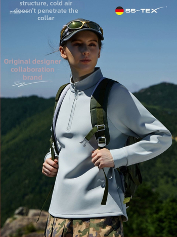 Νάιλον μπουφάν με κέντημα λογότυπου, κουκούλα, σταθερός γιακάς, μακριά μανίκια ραγκλαν, χαλαρή γραμμή