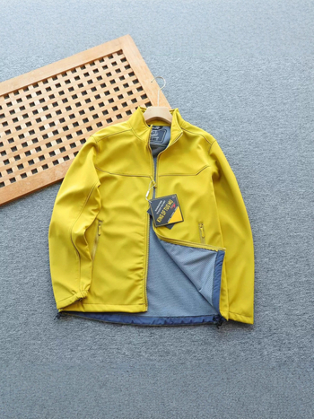 Vanjska soft-shell jakna s flekom, stojeći ovratnik, vjetrovita i vodoodbojna, prednji zip