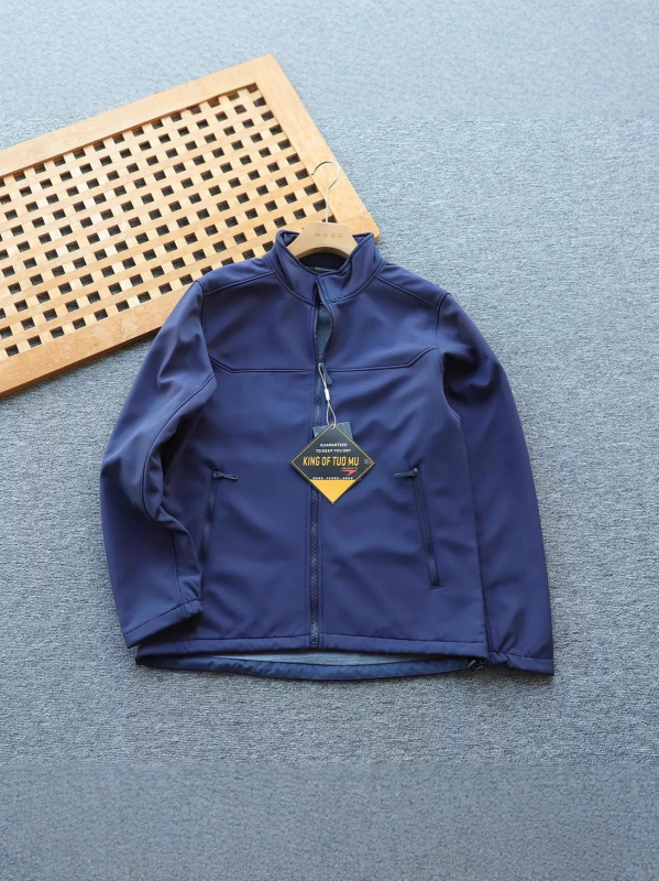 Vanjska soft-shell jakna s flekom, stojeći ovratnik, vjetrovita i vodoodbojna, prednji zip