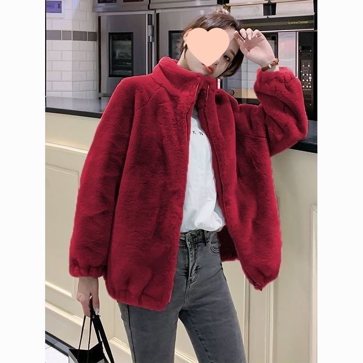 Sieviešu fleece jaka, divpusēja, brīvs piegriezums — Rudens 2025; materiāls: poliestera šķiedra; galvenā auduma sastāva 50–70%; garums 50–65 cm; šuvju savienojums