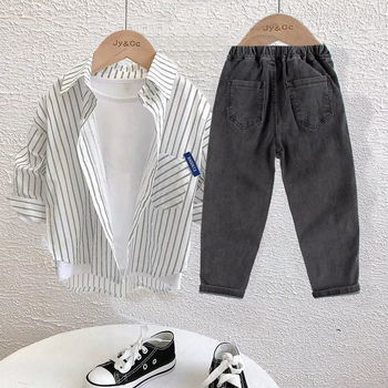 Fiúknak szóló háromrészes szett: hosszú ujjú ing és nadrág, rácsos mintázat, őszre