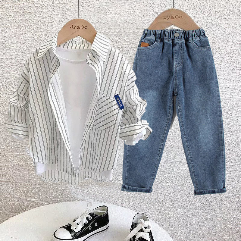 Fiúknak szóló háromrészes szett: hosszú ujjú ing és nadrág, rácsos mintázat, őszre