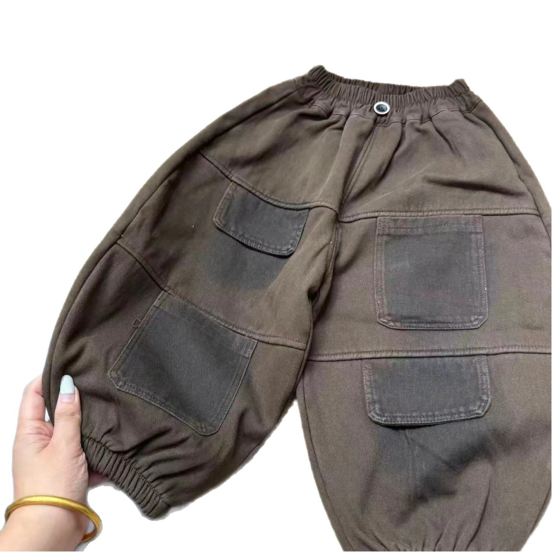 Gyerekeknek készült koreai stílusú egyenes nadrág, puha kezeléssel készült anyag, poliészter 70–80%, középső derekú, elasztikus öv