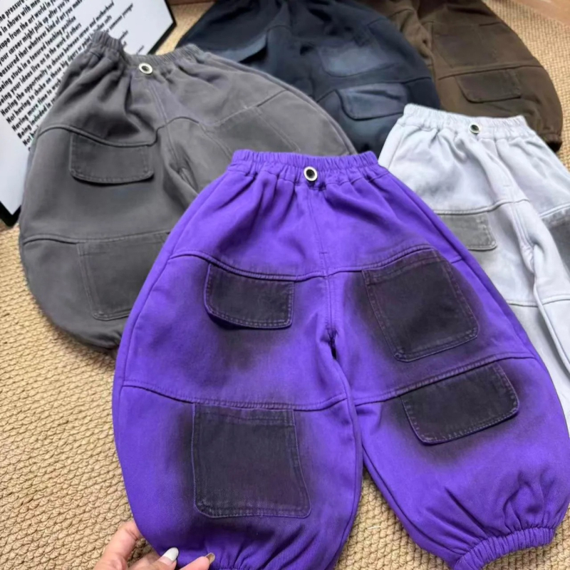 Gyerekeknek készült koreai stílusú egyenes nadrág, puha kezeléssel készült anyag, poliészter 70–80%, középső derekú, elasztikus öv