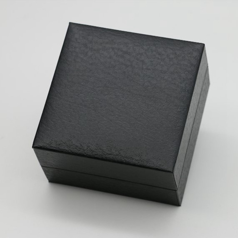 Кутия за часовници с мотив lychee, изкуствена кожа с релеф на камъчета, кадифена подплата, сребърна гореща щампова украса