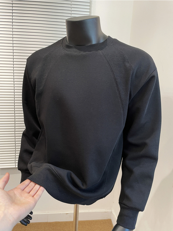 Ανδρικό φούτερ με στρογγυλό λαιμό, βαμβακο-πολυμερές μείγμα, παχύ ύφασμα φλίς, μακριά μανίκια, φθινοπωρινό 2025