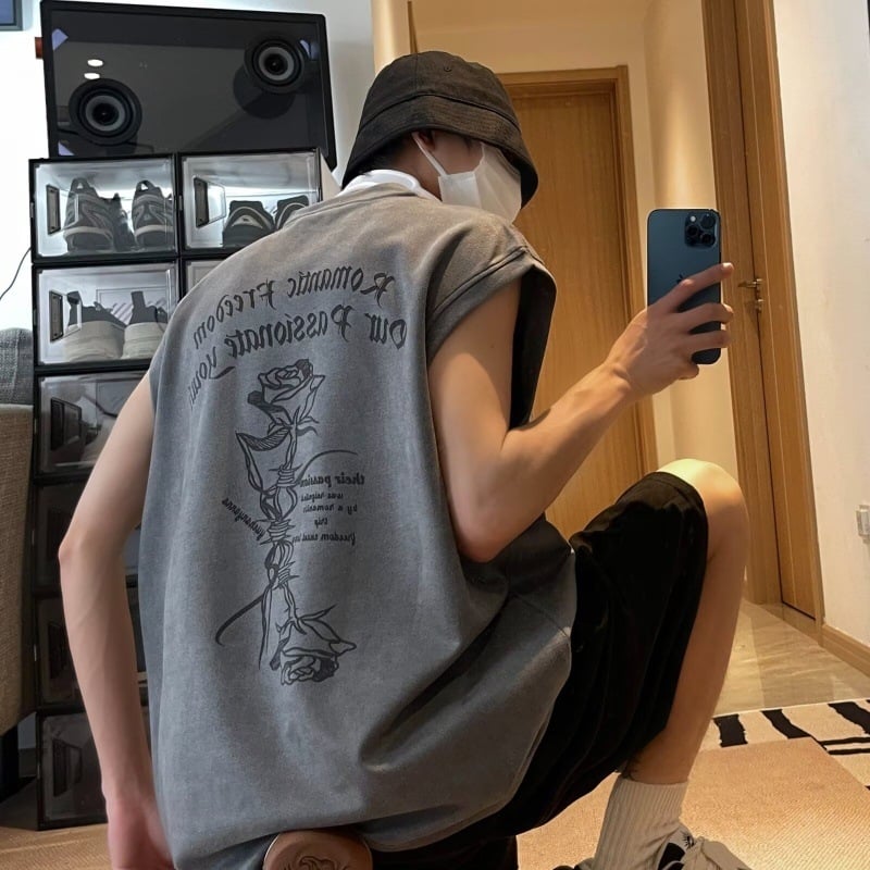 Férfi ujjatlan T-shirt-vest, japán retro stílus, laza szabás, kefézett Vinylon‑polyészter anyaga, nyár 2024