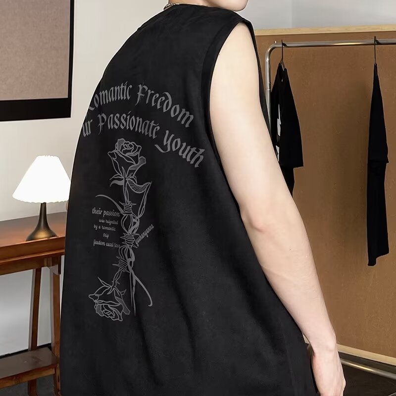 Férfi ujjatlan T-shirt-vest, japán retro stílus, laza szabás, kefézett Vinylon‑polyészter anyaga, nyár 2024