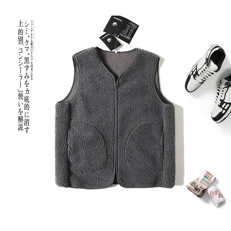 Férfi kapucnis kardigán mellény, karcsúsított szabás, V-nyak, kétsoros záródás, csíkos poliészter, őszi 2024