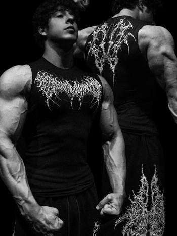 Sporta veste ar burtiem drukā, ātri žūstoša, cieša piegriezuma, bez piedurknēm, 98% poliesteris (Modelis B2501)