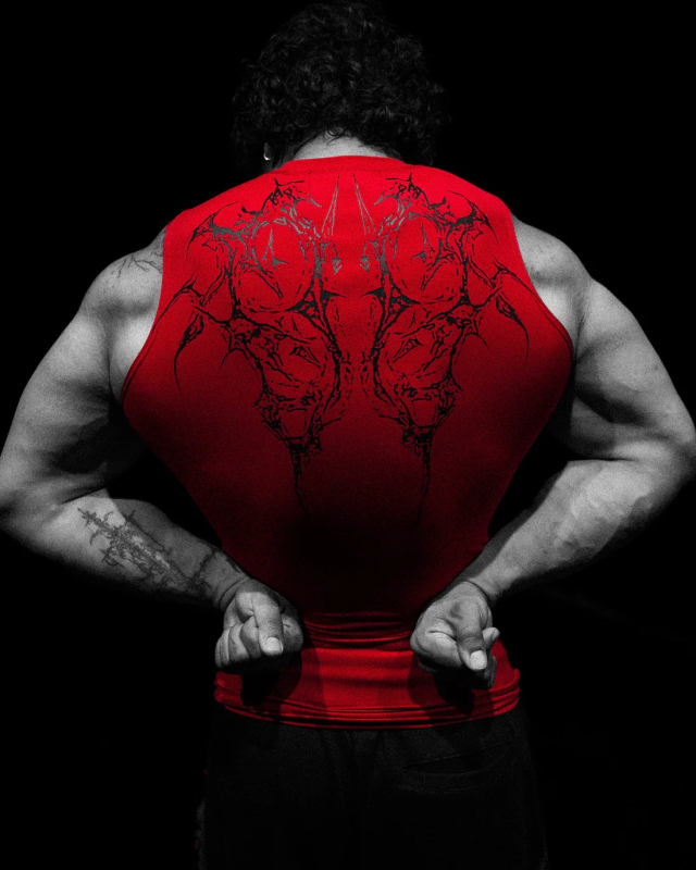 Sporta veste ar burtiem drukā, ātri žūstoša, cieša piegriezuma, bez piedurknēm, 98% poliesteris (Modelis B2501)