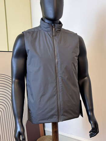 Férfi pamutból készült mellény álló gallérral, szélvédett, vastag, töltet: poliészter szál, fő anyag: poliészter