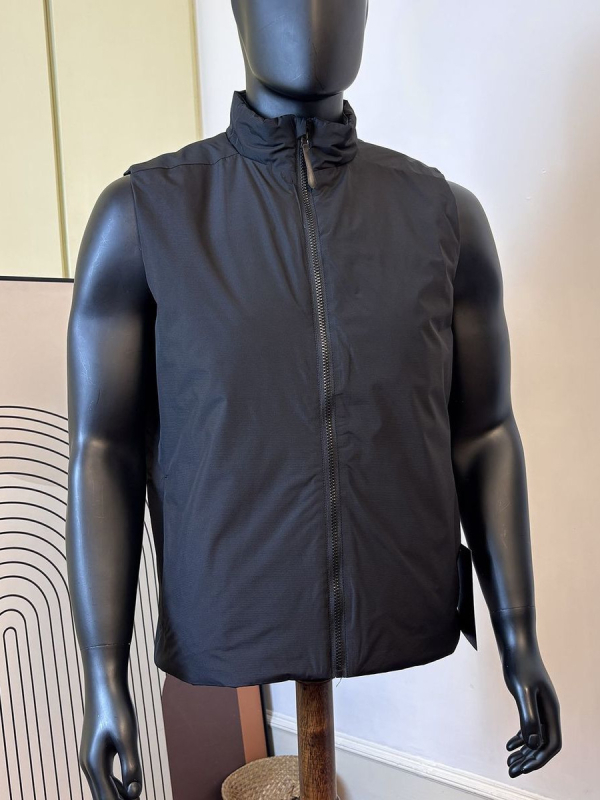 Férfi pamutból készült mellény álló gallérral, szélvédett, vastag, töltet: poliészter szál, fő anyag: poliészter