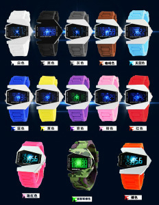 Henderson Hengnuoxin Ψηφιακό LED ρολόι με ξυπνητήρι, 50m αδιάβροχο, ηλεκτρονική LCD κίνηση, σιλικόονινο λουράκι, ρόμβος καντράν