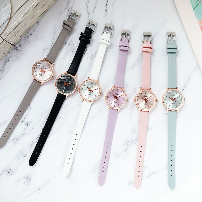 Forgó pillangó mutatóval rendelkező karóra, kvarc SL68 mozgás, 10 m vízállóság, számlap átmérője 30,5 mm, ötvözet tokozat, PU szíj