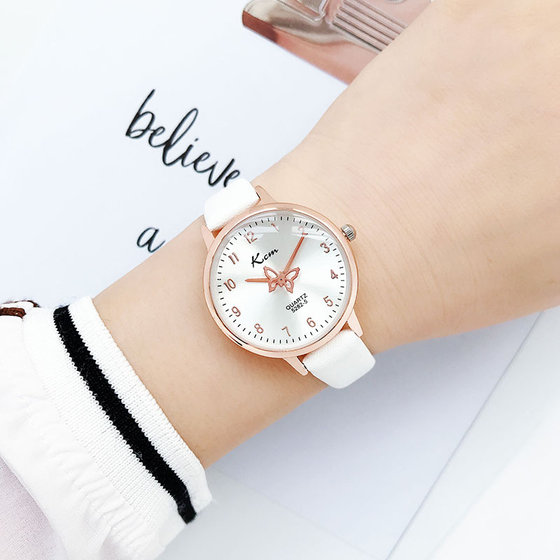 Forgó pillangó mutatóval rendelkező karóra, kvarc SL68 mozgás, 10 m vízállóság, számlap átmérője 30,5 mm, ötvözet tokozat, PU szíj