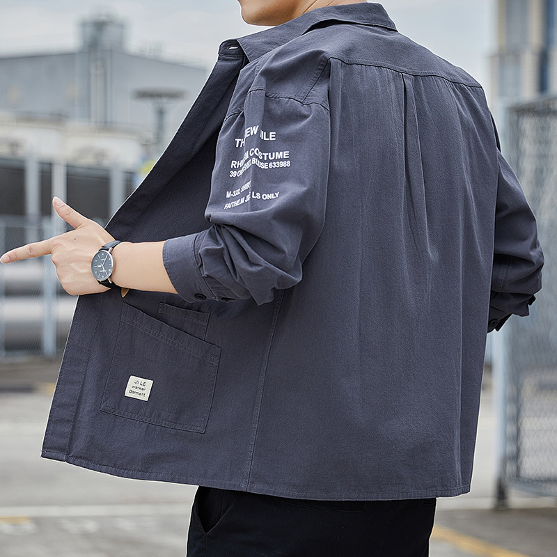 Vyrų marškiniai-švarkas su gobtuvu, poliesterio audinys, smaili apykaklė, ilgos rankovės, laisvas kirpimas