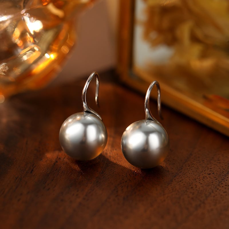 Under the Banyan Tree márkájú 925 ezüst fülbevaló, kör alakú gyöngy, U‑alakú lógó, retro stílus – Irodalom és Művészet