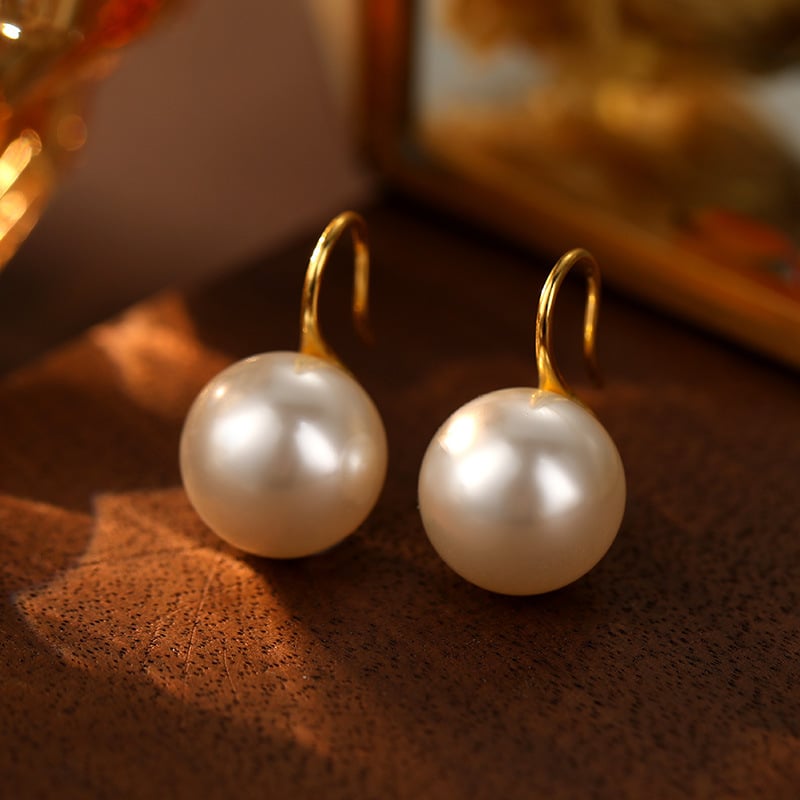 Under the Banyan Tree márkájú 925 ezüst fülbevaló, kör alakú gyöngy, U‑alakú lógó, retro stílus – Irodalom és Művészet