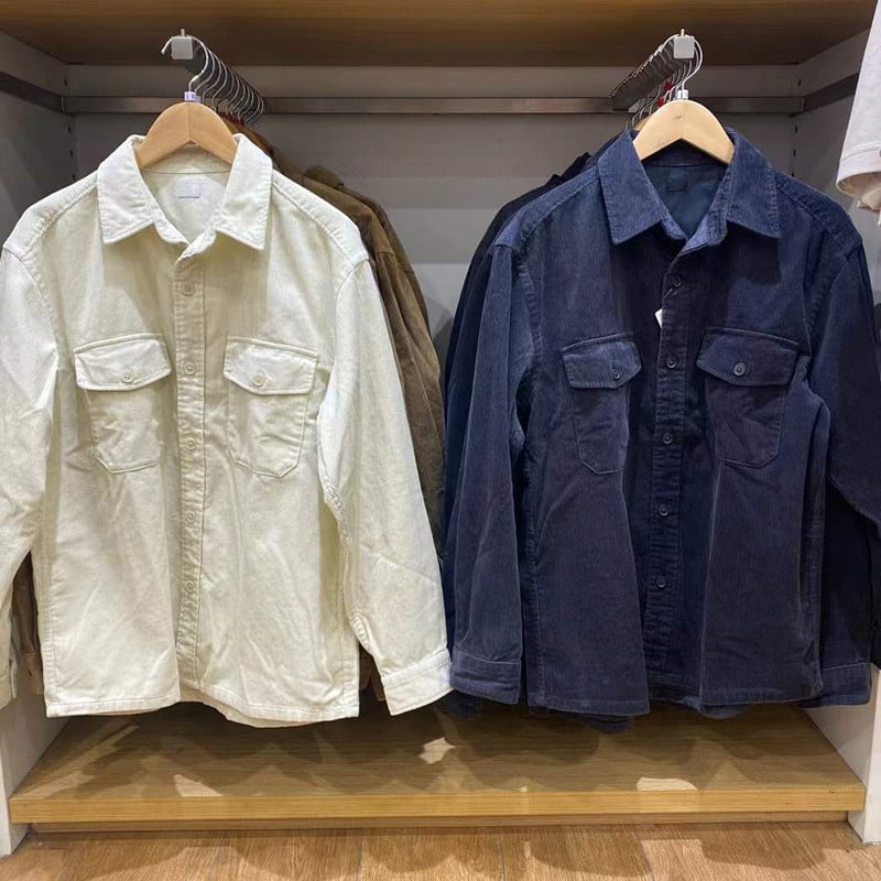 Marškiniai Corduroy, ilgos rankovės, smaili apykaklė, laisvas kirpimas, retro stilius; orui laidus linas 96%+