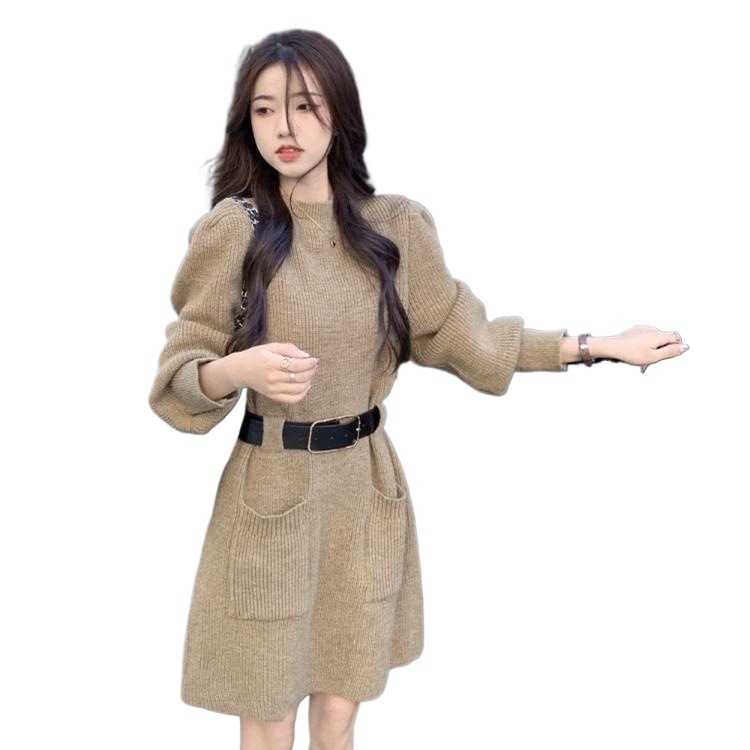 Egyrészes ruha midi hosszú ujjúval, mock nyakú gallér, varrás és 3D díszítés