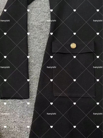 Kötött ruha, viszkóz szál, karcsú szabás, hosszú fazon.