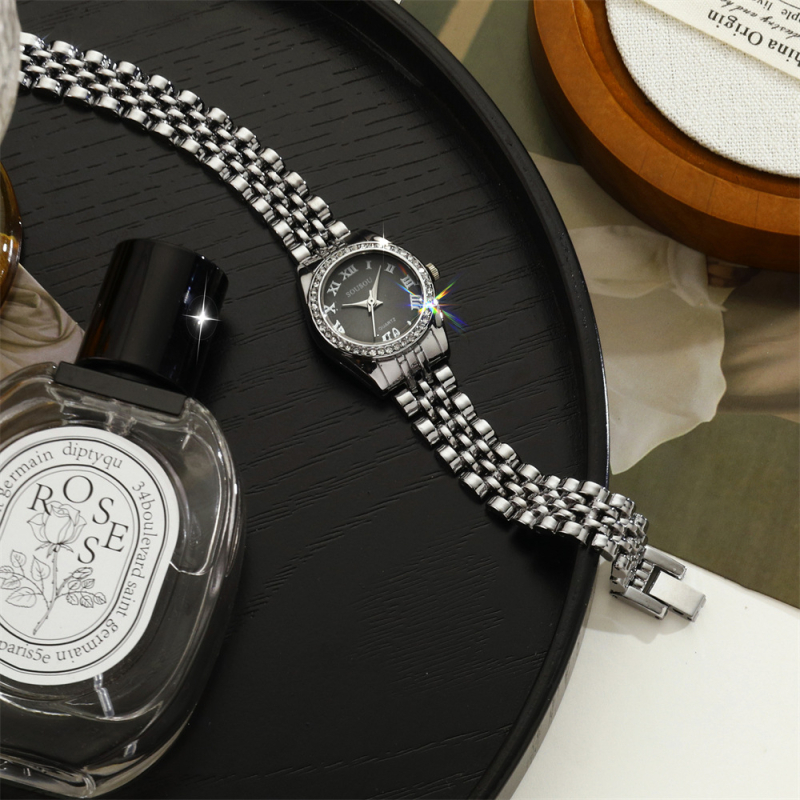 Дамски кварцов часовник с каишка от неръждаема стомана, кръгъл циферблат, корпус от сплав, кристални акценти