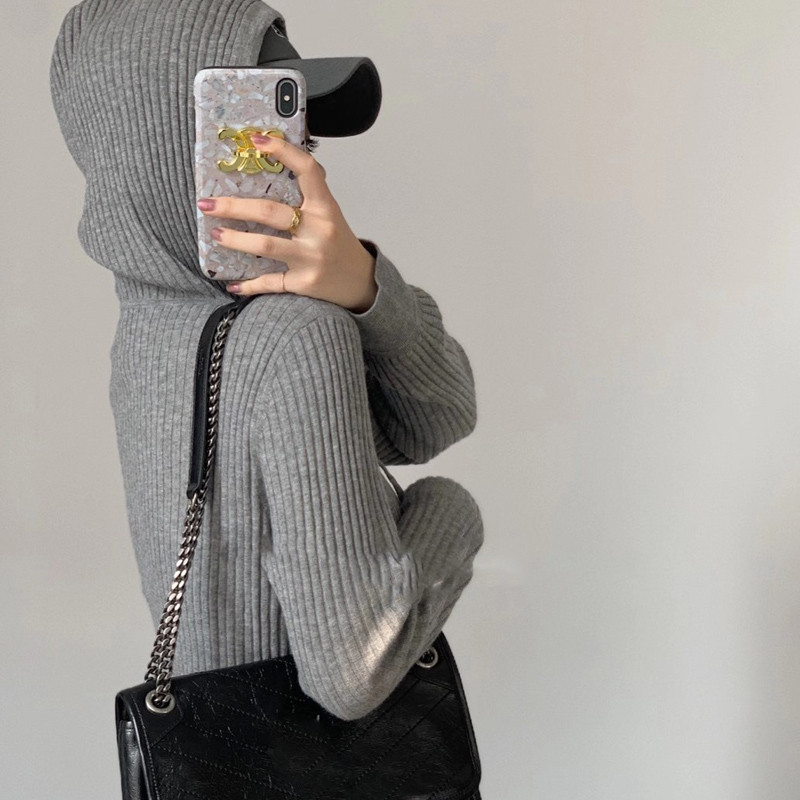 Pleten kardigan s kapuljom, gradski stil, slobodan kroj, dugi rukavi, duljina 50–65 cm, glavni materijal ≥95%.