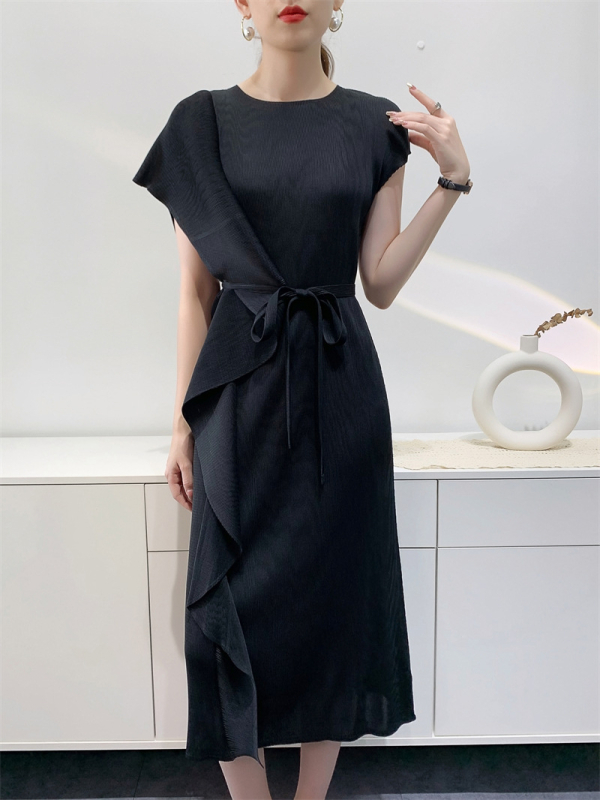Pliszézett midi ruha, kerek nyak, rövid ujjú, A-vonalú szabás, poliészter, laza derékvonal, casual japán-koreai szabadidős stílus