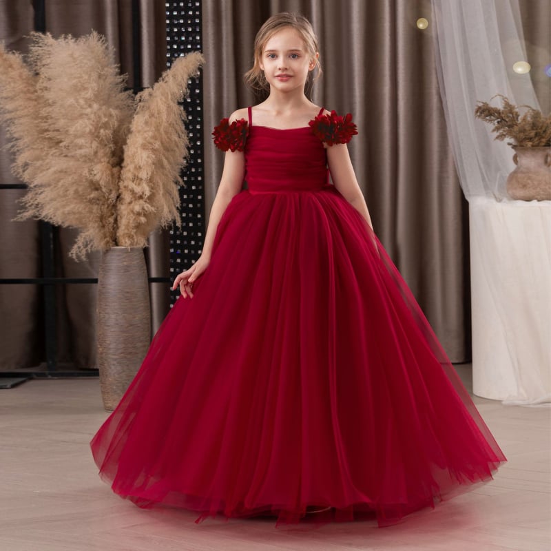 Princeses stila meitenes kleita no režģtīkla auduma ar poliesteru, iekšpuse kokvilna, plešu dizains; piemērota meitenēm virs 8 gadiem (garums >140 cm); visu sezonu.