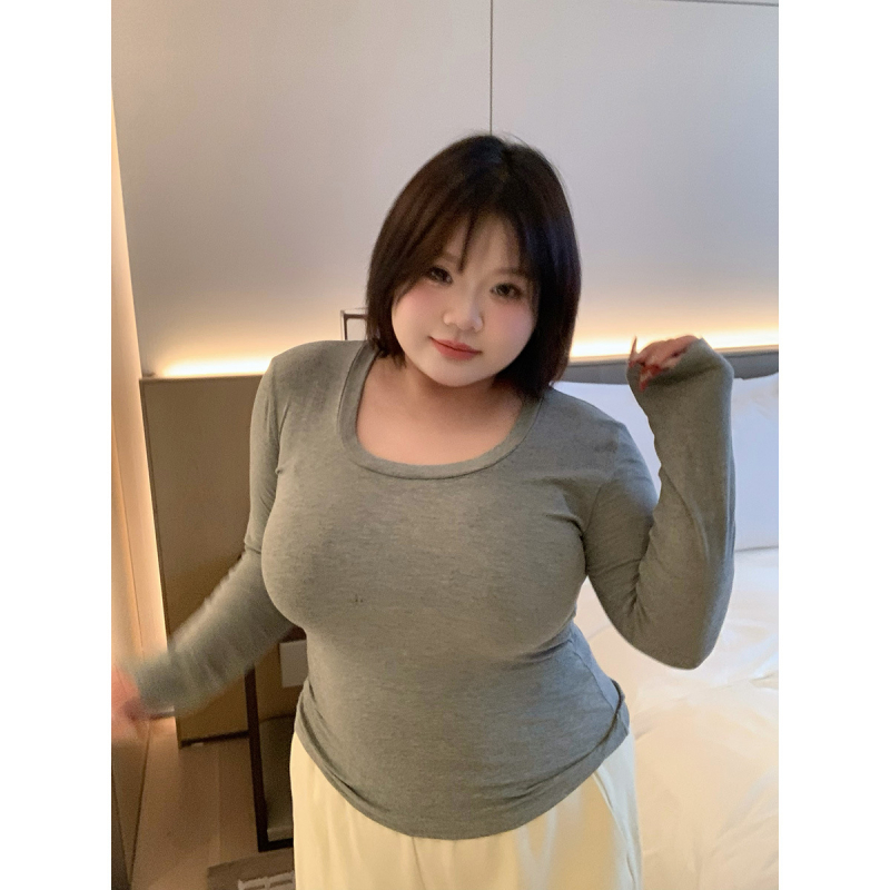 Hosszú ujjú kötött alap-top U-nyakkal, slim fit, brushed felület, viszkóz anyag