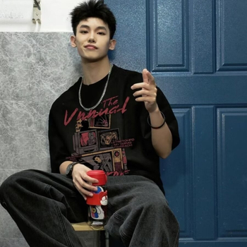 Vīriešu īsām piedurknēm T-krekls ar apaļu kakla līniju, brīvs piegriezums, pilsētas teksta apdruka, antibakteriāla apdare