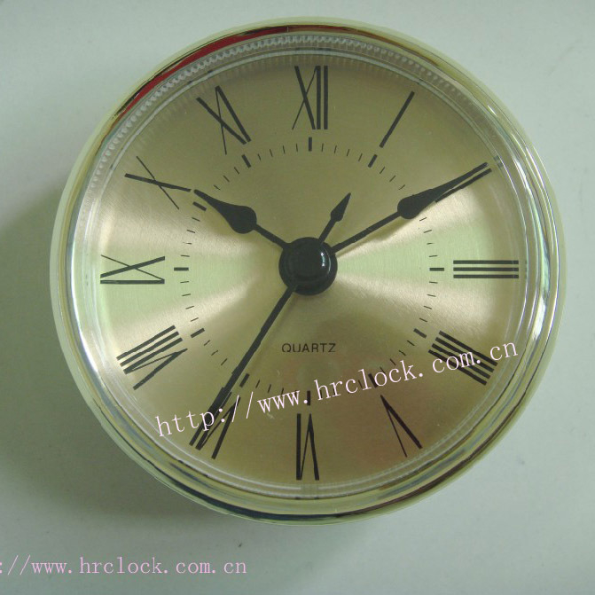 Антикварен стил кварцов часовник с инкрустирано движение и метално лице