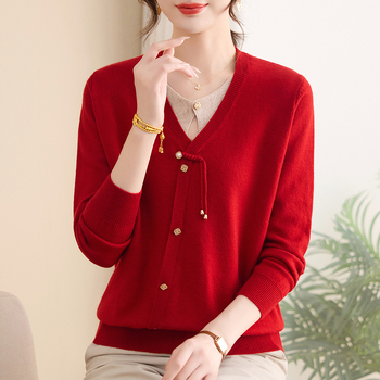 Sieviešu adīts džemperis ar garām piedurknēm, apaļš kakla izgriezums, 80–90% poliesteris saturs, parastā garums 50–65 cm