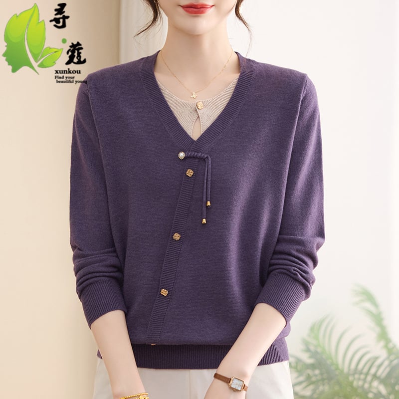 Sieviešu adīts džemperis ar garām piedurknēm, apaļš kakla izgriezums, 80–90% poliesteris saturs, parastā garums 50–65 cm