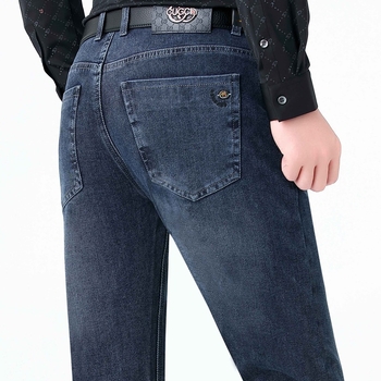 Muške traperice – ravni kroj, srednji pojas, denim 65% pamuk, zip zatvarač