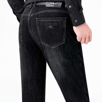 Muške traperice – ravni kroj, srednji pojas, denim 65% pamuk, zip zatvarač