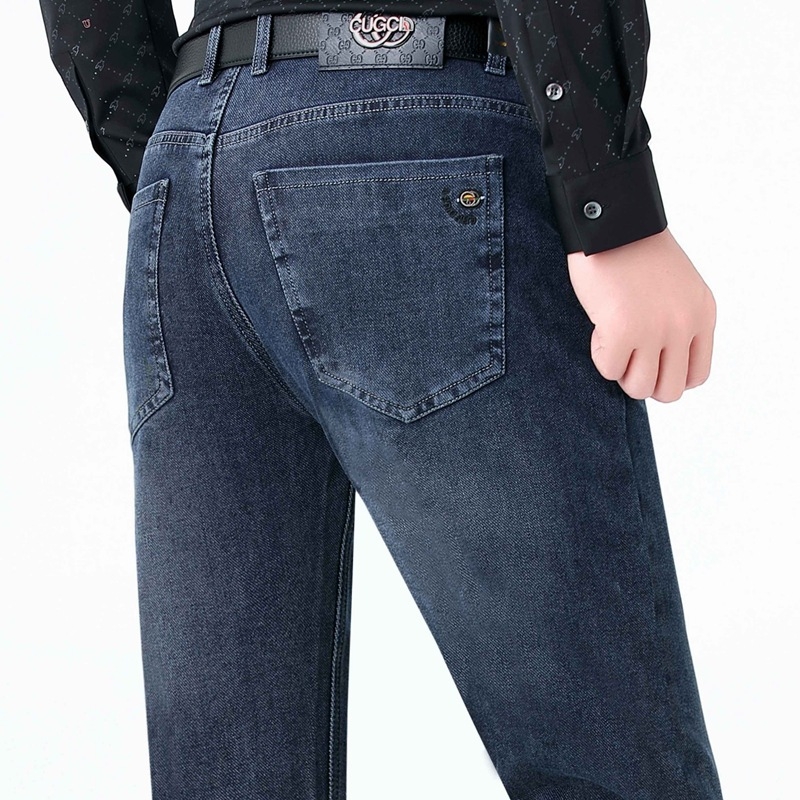 Muške traperice – ravni kroj, srednji pojas, denim 65% pamuk, zip zatvarač