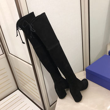 Pāri ceļgalam velūra zābaki ar biezu papēdi, 6–8 cm, šņorēšana