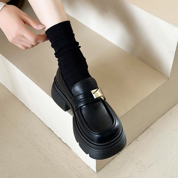 Loafers pentru femei, vârf rotund, parte superioară din microfibră, închidere Velcro, toc mediu 3–5 cm