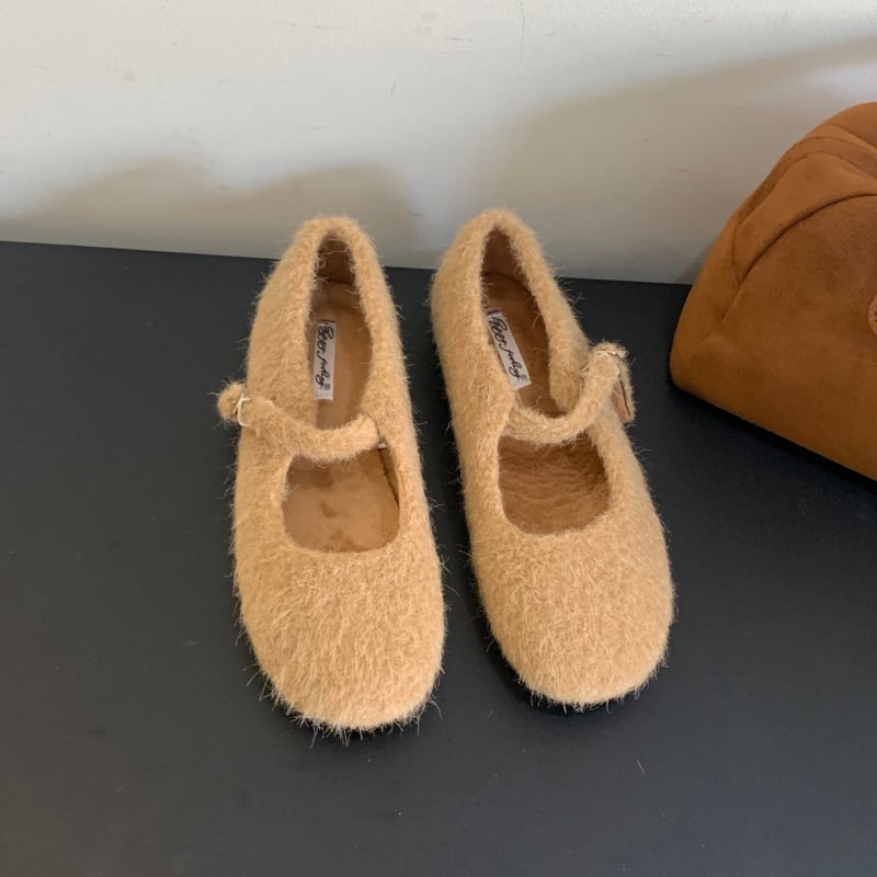 Leopardų rašto Mary Jane plokščiakulnės bateliai, velūro viršutinė dalis, dirbtinis trumpas pūkų pamušalas, sagtis, žemas kulnas, rudens–žiema 2025