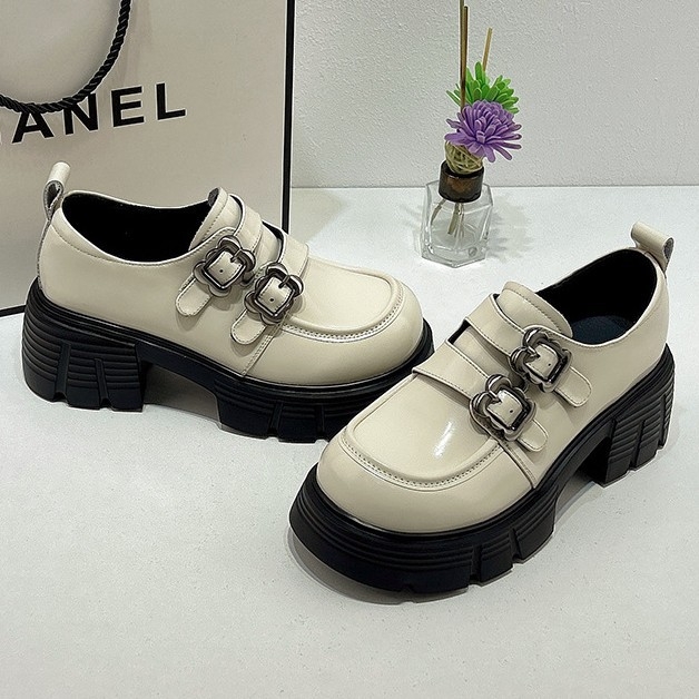 Loafers din piele pentru femei, cataramă metalică – vârf rotund, partea superioară din piele de vițel, înălțime a tocului 6–8 cm, talpă din cauciuc spumos, branț PU