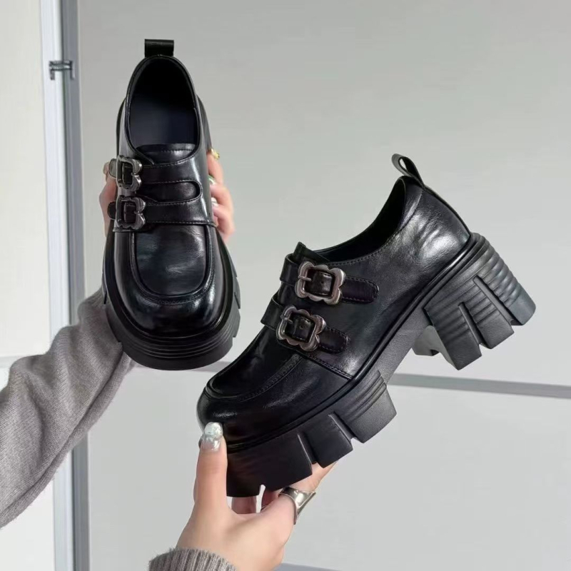 Loafers din piele pentru femei, cataramă metalică – vârf rotund, partea superioară din piele de vițel, înălțime a tocului 6–8 cm, talpă din cauciuc spumos, branț PU