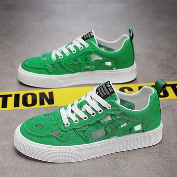 Vidēji augstas tīkla kurpes ikdienas lietošanai, iekšējā odere no mikrošķiedras ādas, gumijas zole, kraniuma raksts